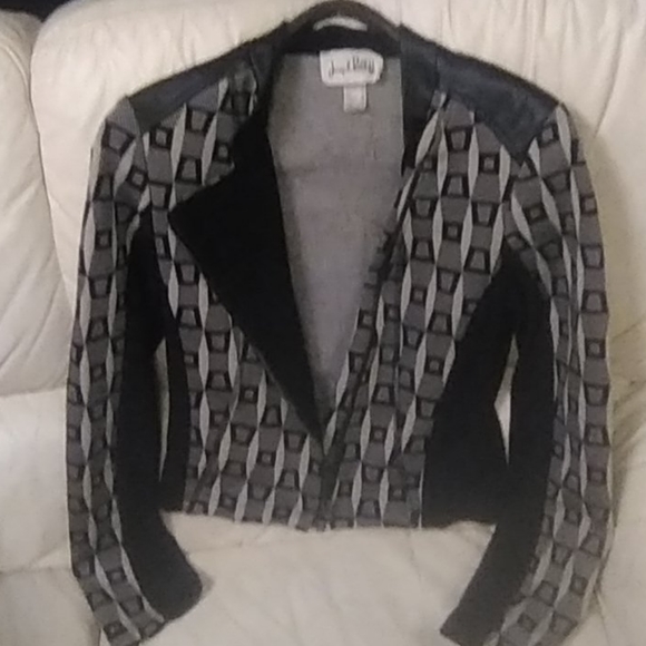 Designer lite jacket - Picture 2 of 4